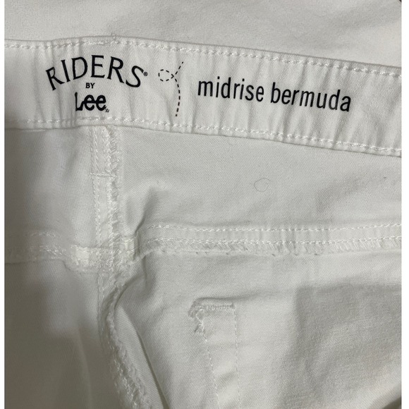 Riders by Lee Bermuda Shorts Womens 16M White Excellent Midrise Stretch Cotton - Picture 8 of 9